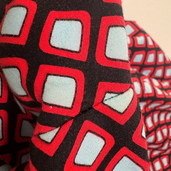 St. John Collection Red Blue Lattice Geometric Print Skinny Leg Ankle Pants 2 - Picture 7 of 15